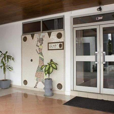 East Legon Guest Lodge Madina Екстериор снимка